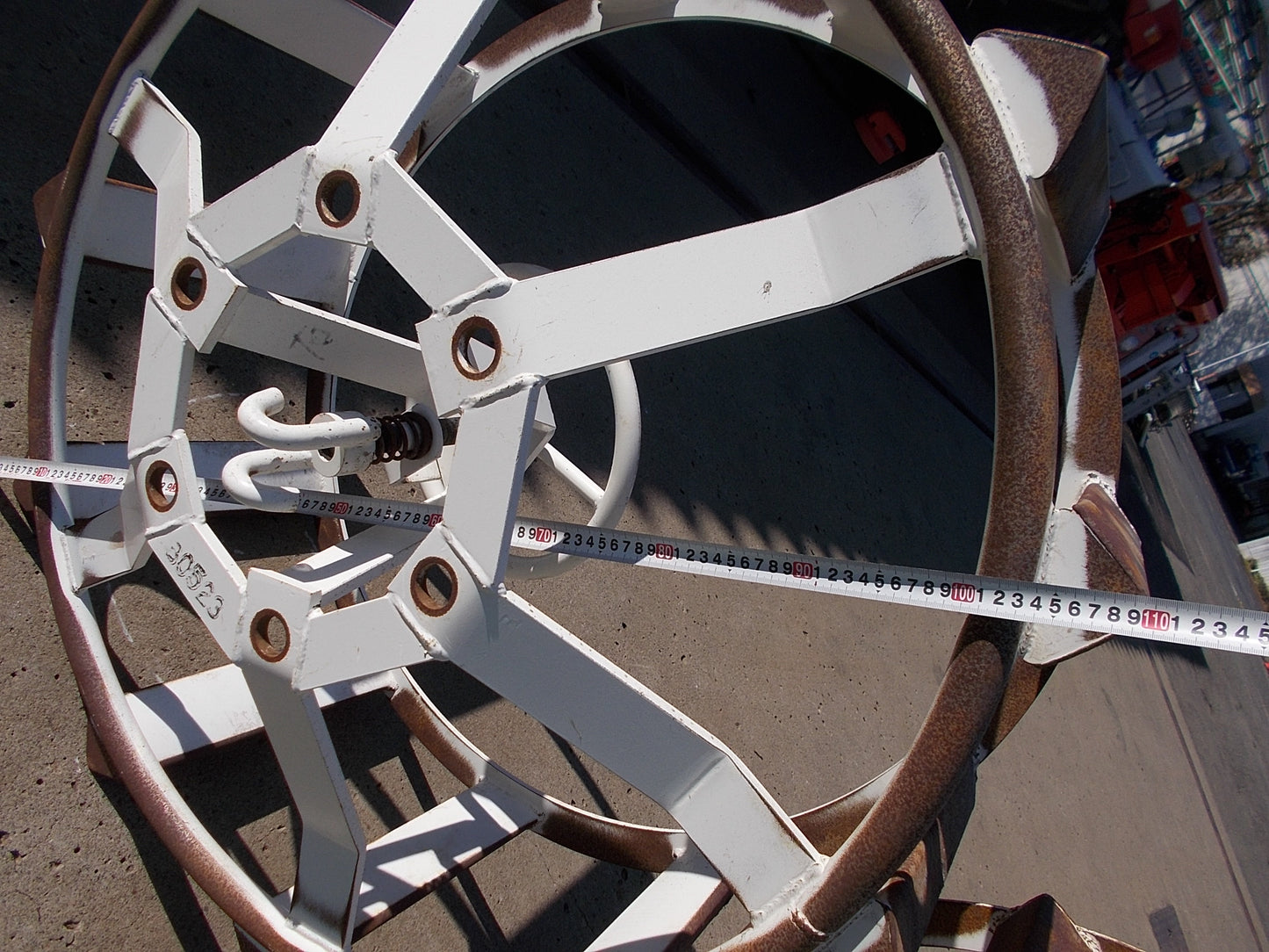 スズテック? 中古 カゴ車輪のみ(取付ベース無し) 11-28? 13.6-24?