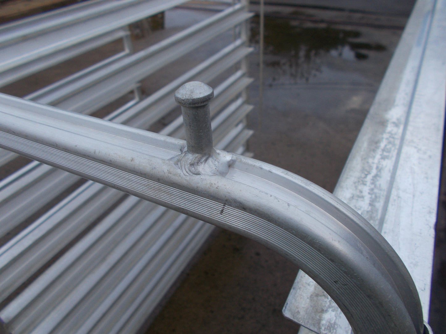 アルミスジャパン 中古 苗だな64枚