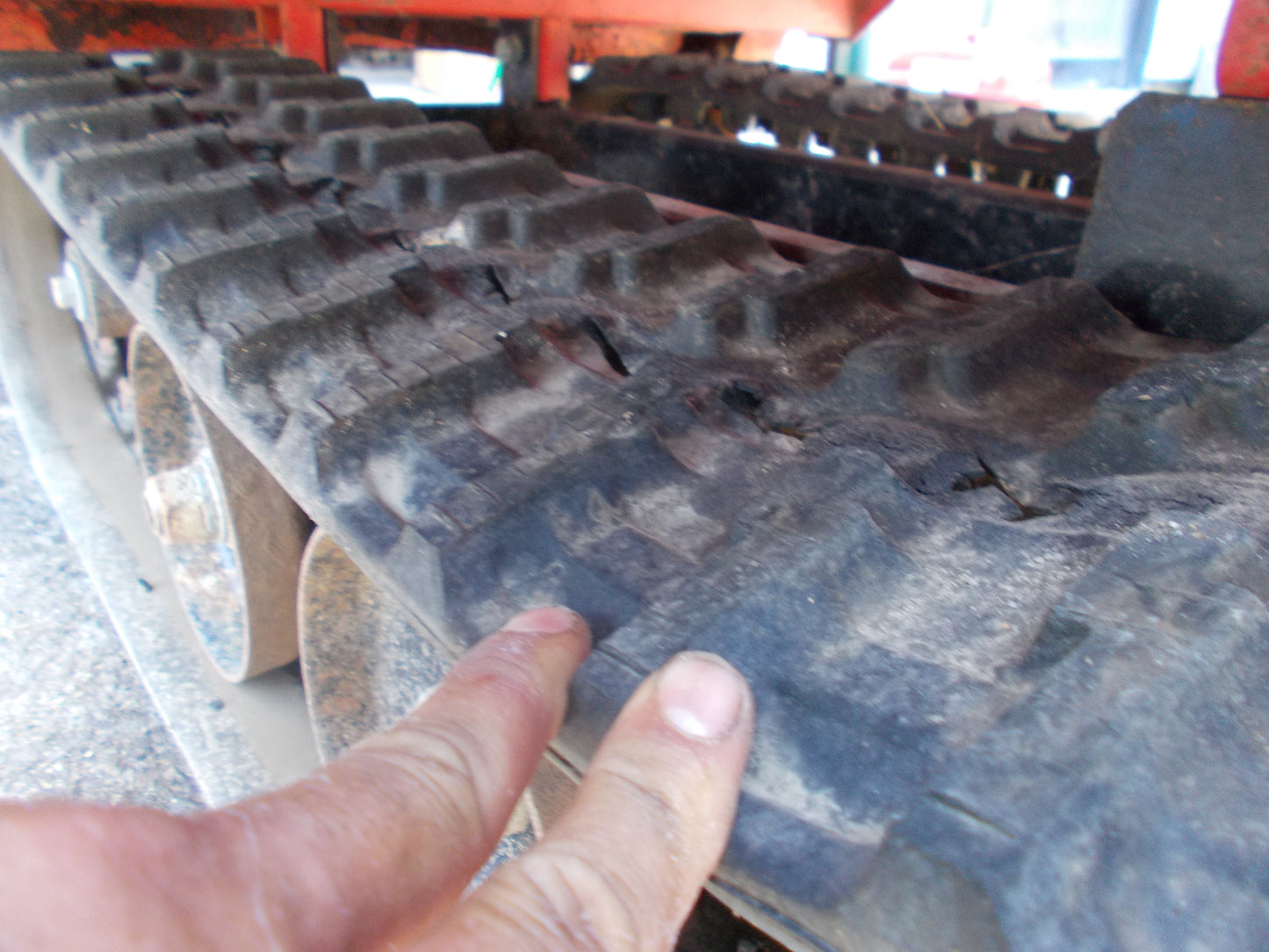 デリカ 中古 自走式マニアスプレッダー DC156