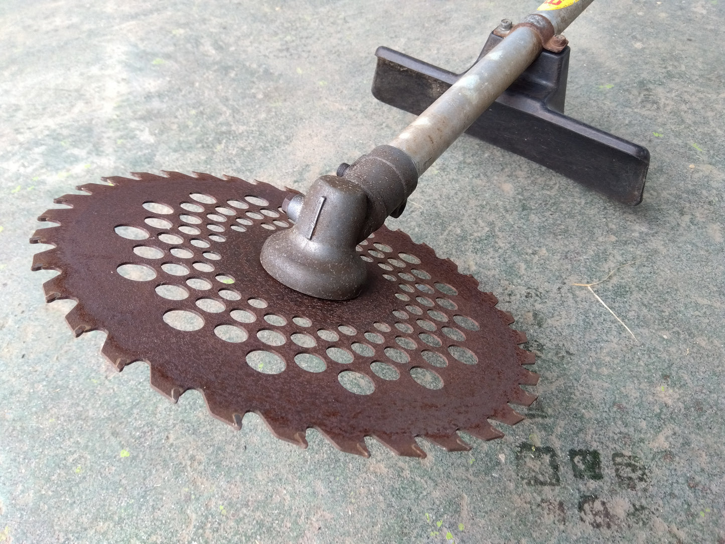 ゼノア 中古 刈払機 BC2310EZ