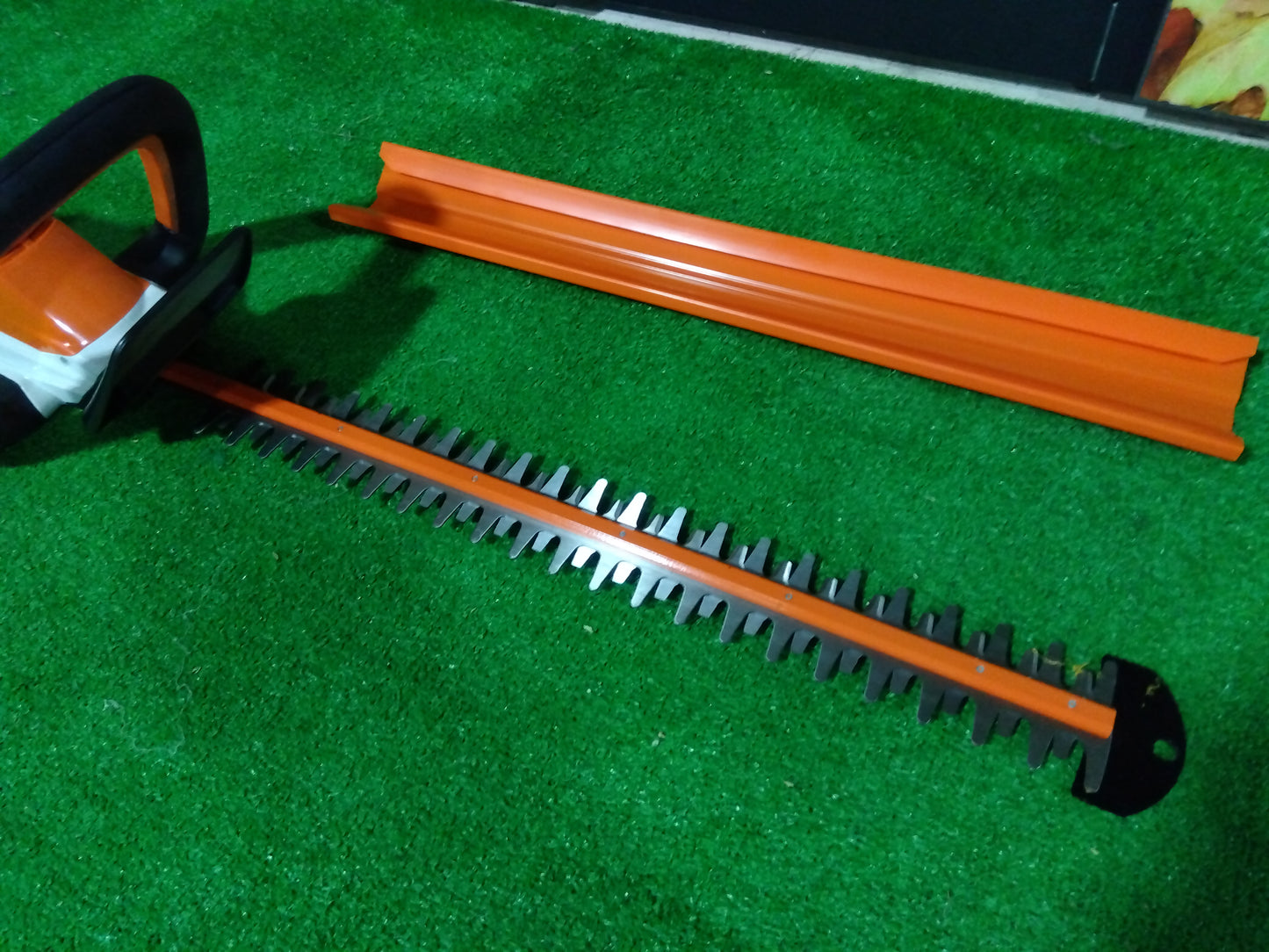 スチール 『未使用展示機』 バッテリー内蔵ヘッジトリマ― HSA45