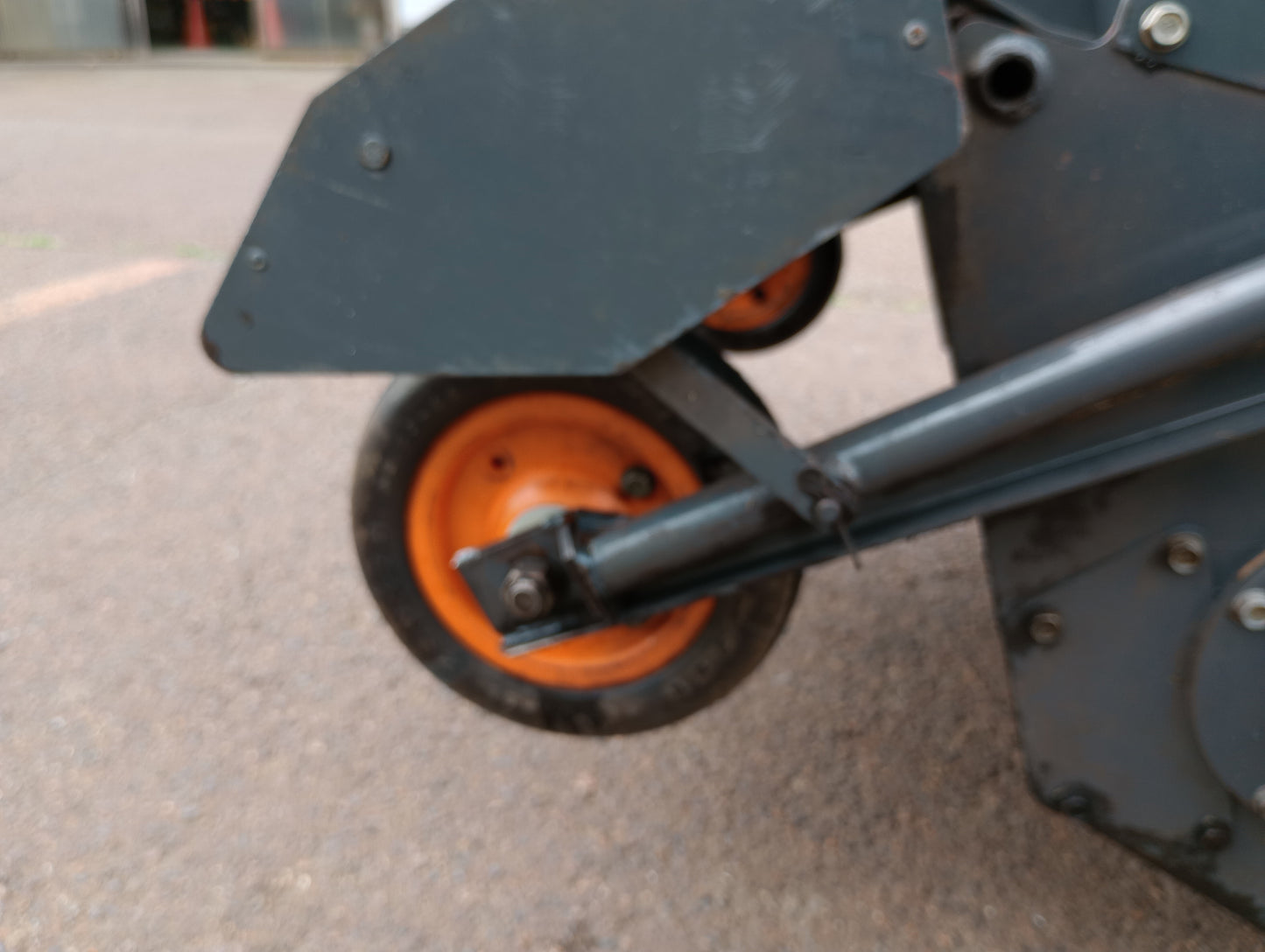 フジイ 自走ハンマーナイフモア 301.6h 「山形店」