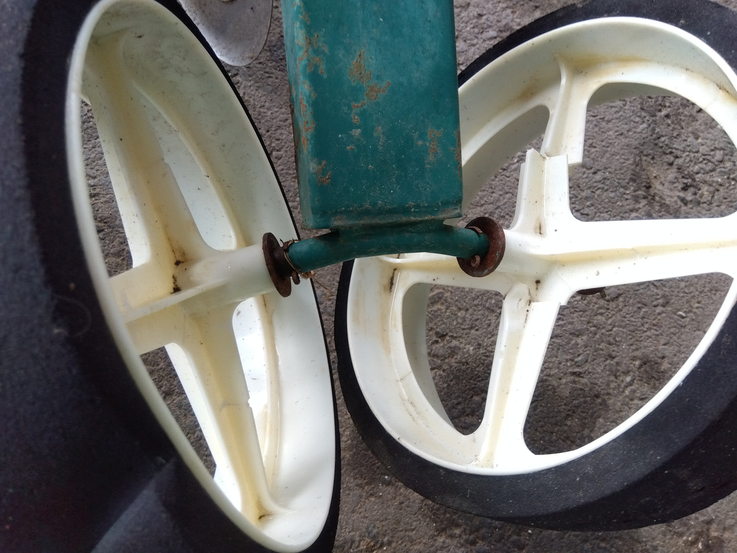 ニプロ 中古 アッパーロータリー APU1610H (シーダー付き)「宮城 1160」