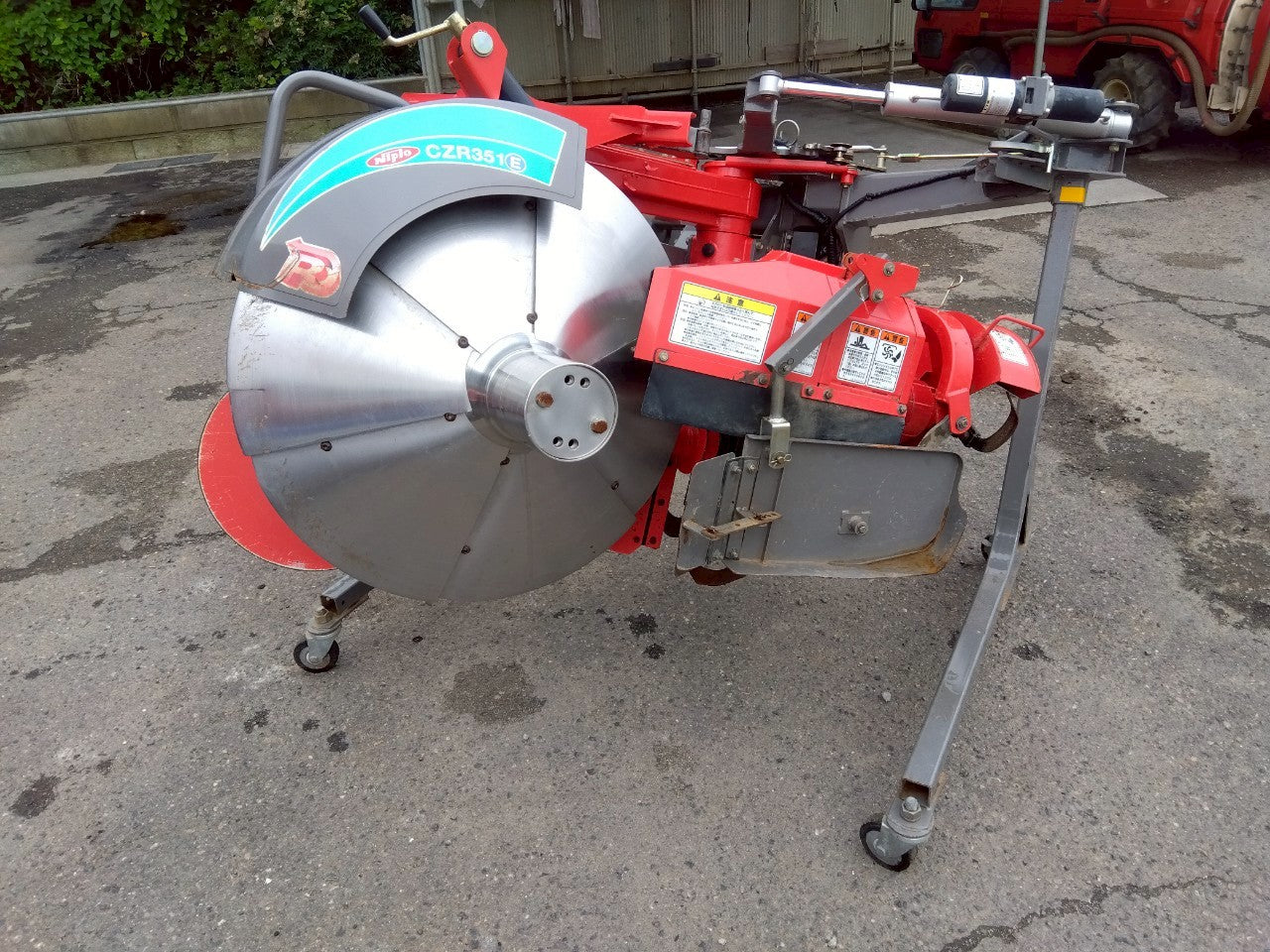 ニプロ 中古 畦塗機 CZR351E Sヒッチ 電動オフセット – 農キング