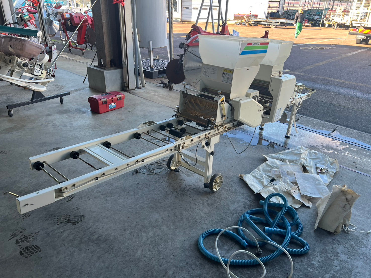 ｽｽﾞﾃｯｸ 播種機 HK-205B ｸﾎﾞﾀ 石井 ｺﾝﾏ ﾔﾝﾏｰ ｲｾｷ 三菱 大和