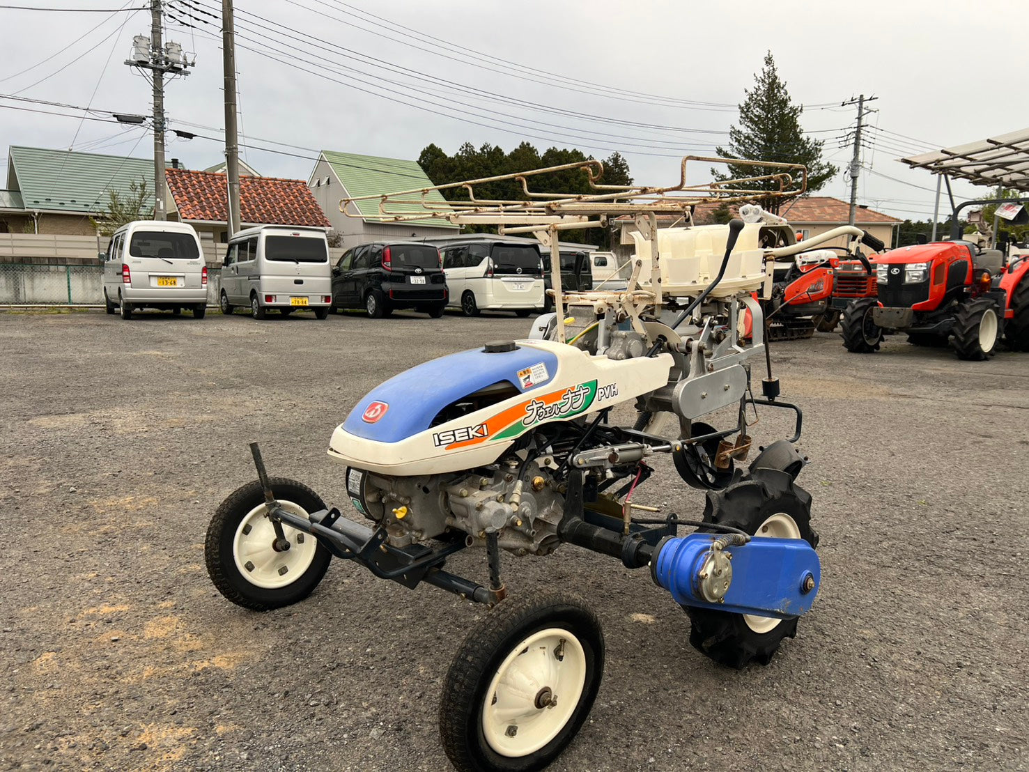【売切御免！】1078 鳥取県発 イセキ らっきょう 植付機 [ PVHR4-100RG ] 現状販売 広島 岡山 島根 兵庫 あぐり家鳥取中央店 イセキ 中古 野菜移植機【半自動タイプ】＊PVH1-120WLG『茨城店』 – 農