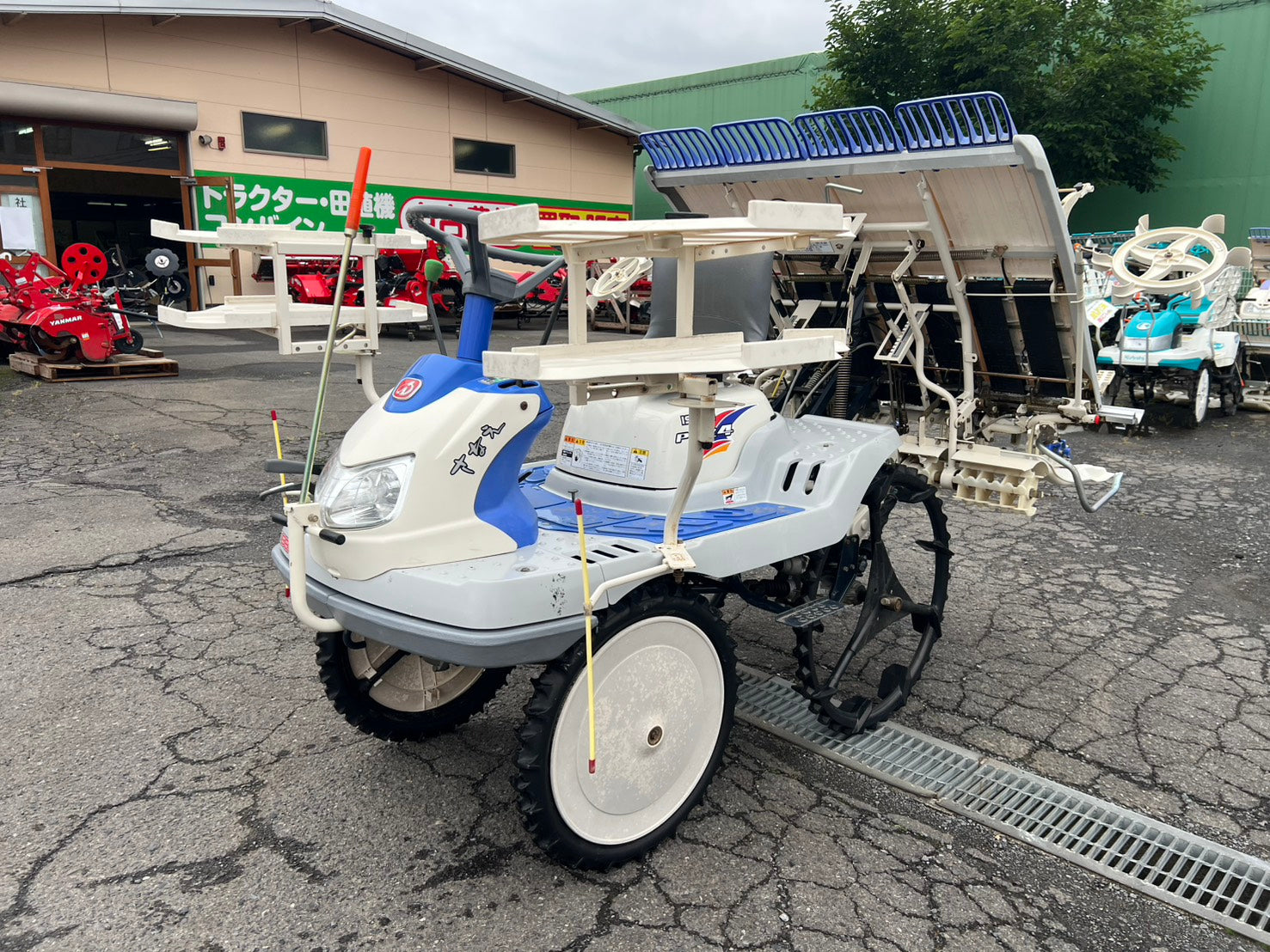 井関農機 中古 田植機【乗用・ロータリー植え付け】 ＊PQZ‐4『茨城店