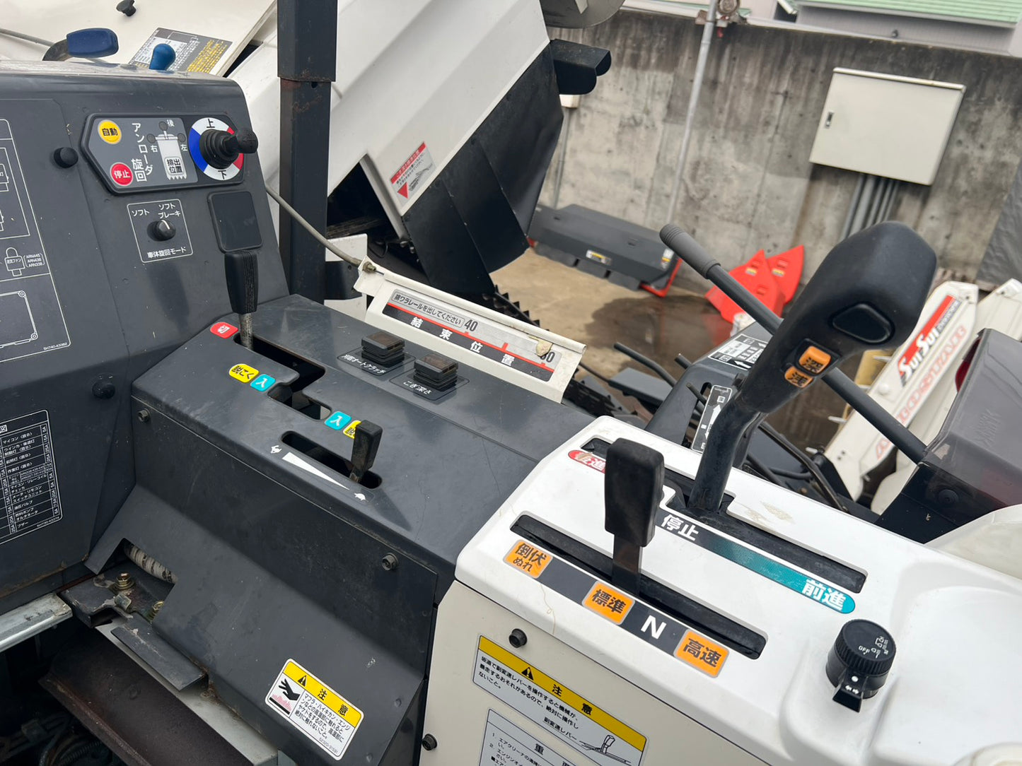 クボタ 中古 コンバイン【397時間】*ARN327ADXW『茨城店 6443』