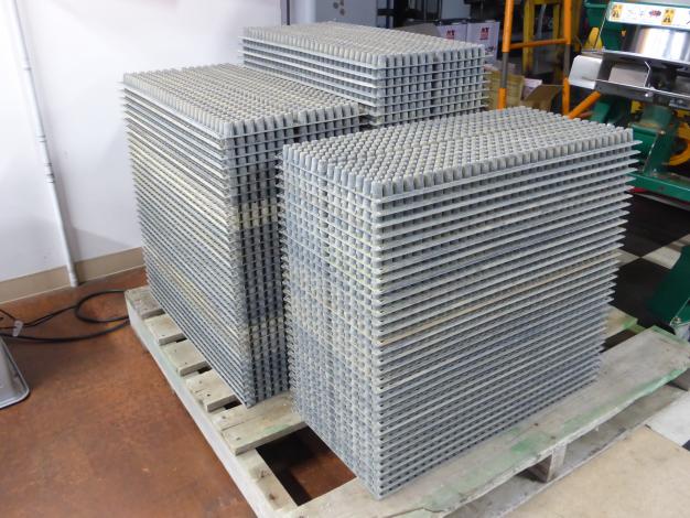 中古 共立 みのる ポット 育苗箱 成苗 水稲 野菜 ねぎ ニラ 豆 種蒔きに