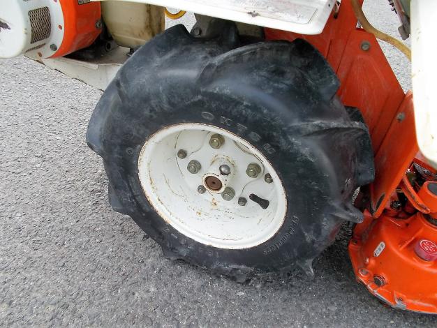 クボタ バインダー