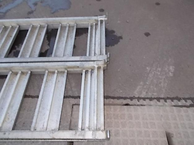 不明 中古アルミブリッジ