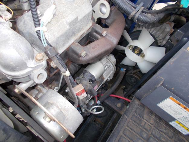 イセキ 中古 コンバイン HP23EG