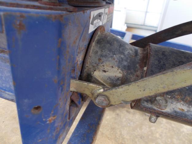 イセキ 中古 レザーコンテナ