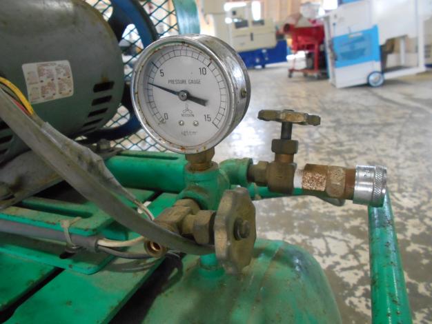 安全自動車 中古コンプレッサー