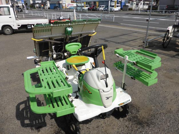ヤンマー　乗用田植機　4条植え　歩っとハンドル ヤンマー 乗用田植機 4条植え 歩っとハンドル