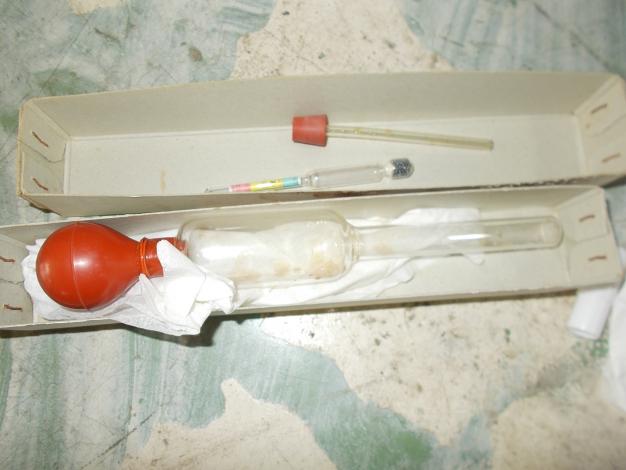 日本電池 中古 小型充電器