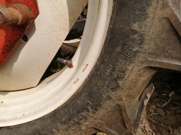 不明 中古 カゴ車輪 サイズ不明