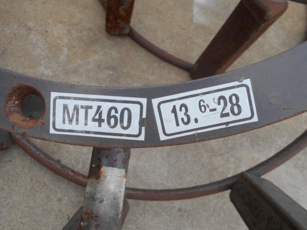 不明 中古 カゴ車輪 13.6-28 MT460