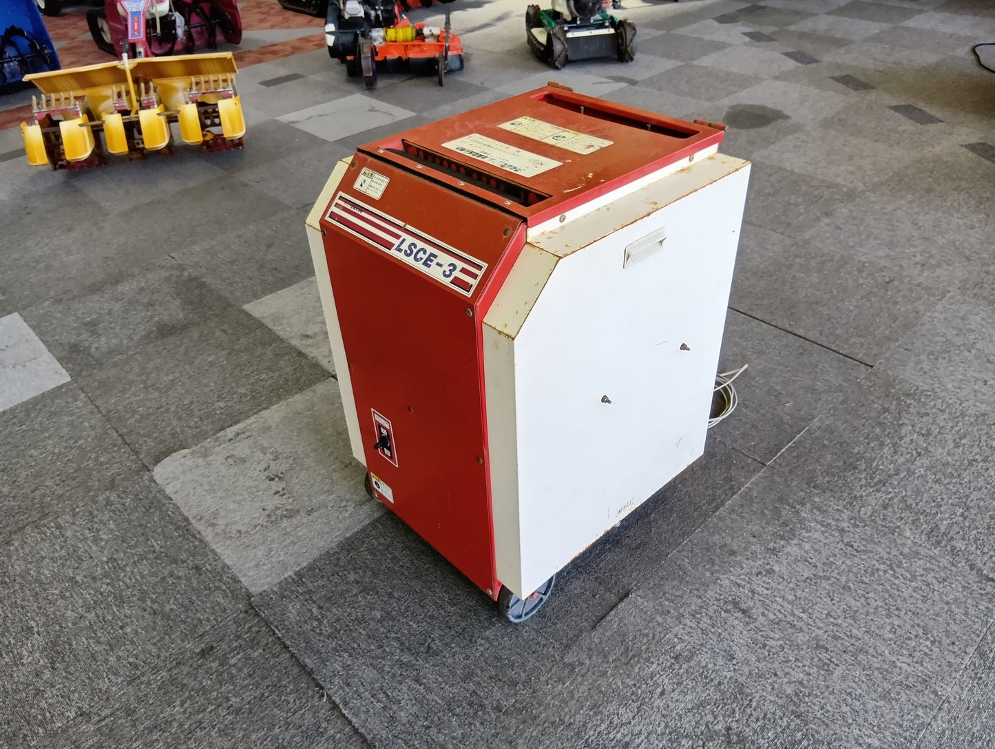 みのる　中古　ポット苗箱洗浄機　LSCE-3　【岩手店679】