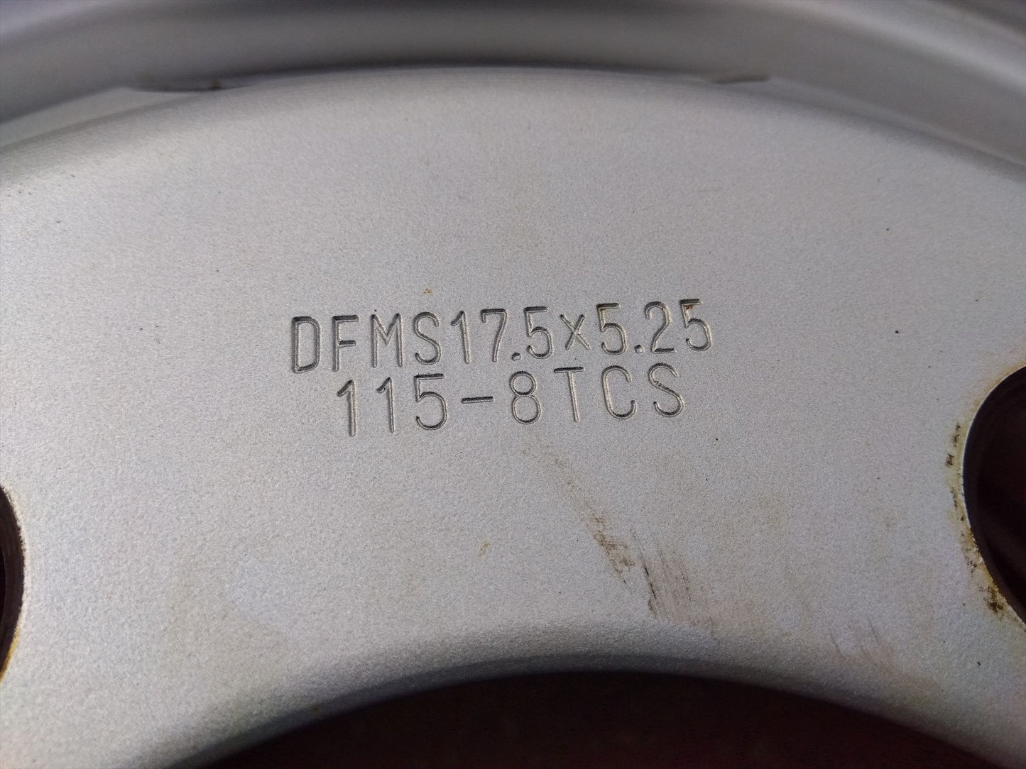 中古 トラック用 スタッドレス タイヤ ブリザック W979 いすゞ エルフ 2トン車