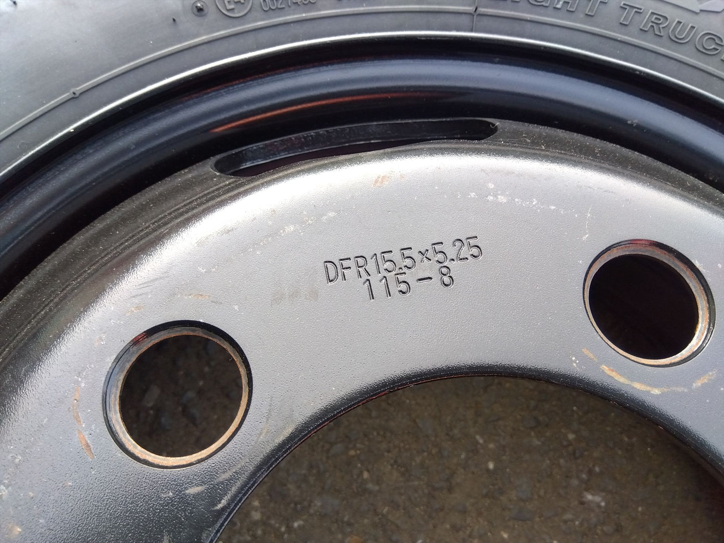 中古 トラック用 スタッドレス タイヤ ブリザック W979 いすゞ エルフ 2トン車