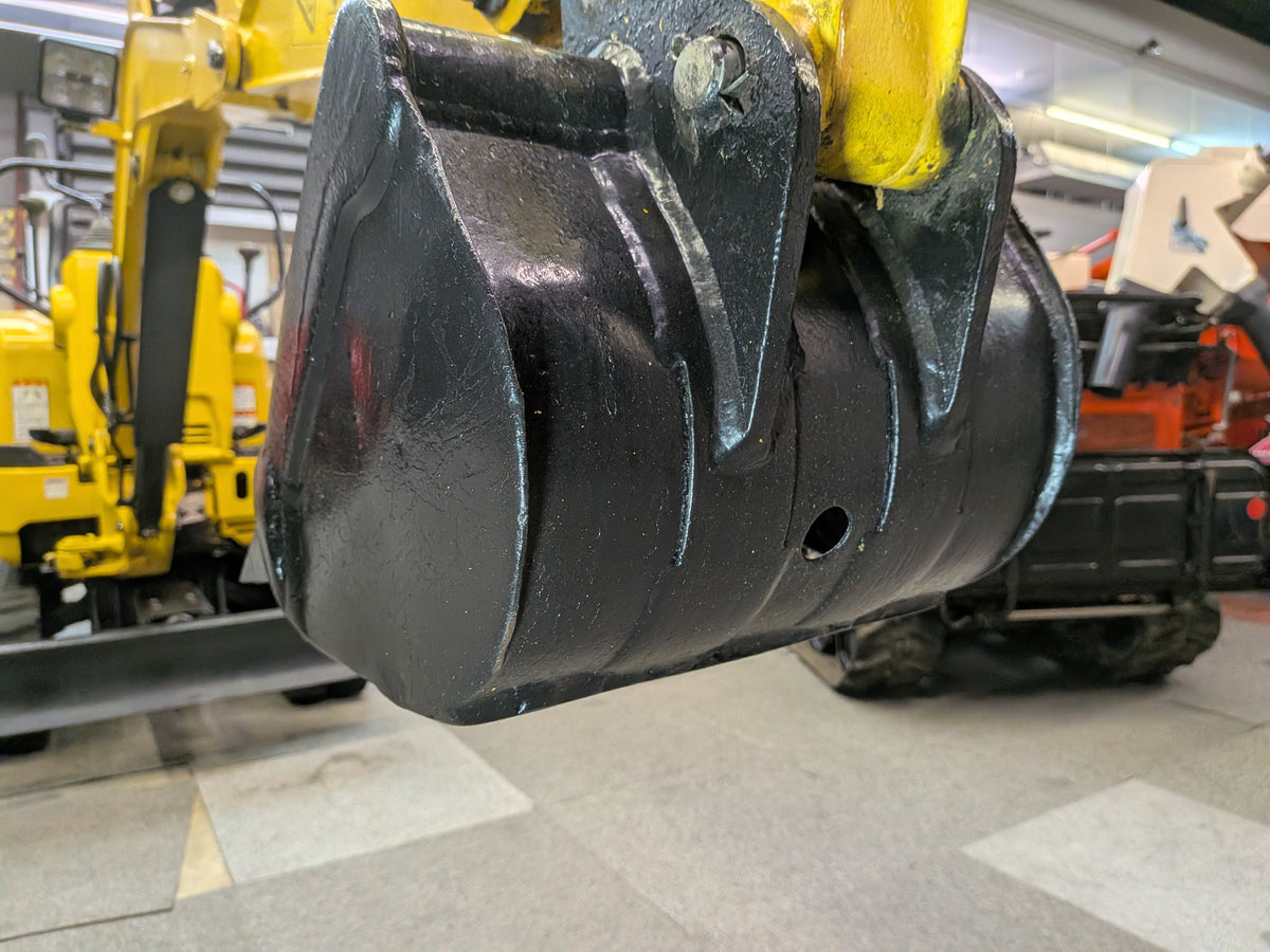ヤンマー　中古　ミニバックホー　SV08　【岩手店877】