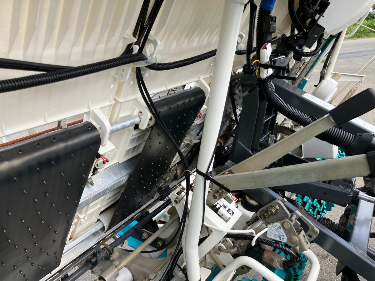 クボタ田植機ZP87-16T5W-R【委託品】