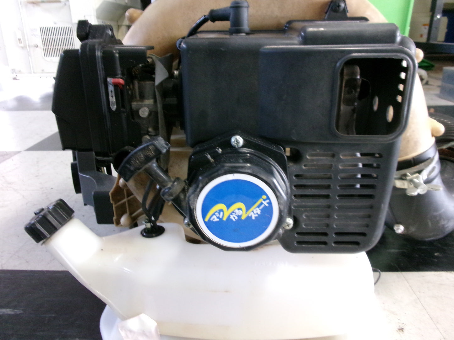 【不具合品】クボタ　中古　動力散布機　DKJ6000G-26　26L