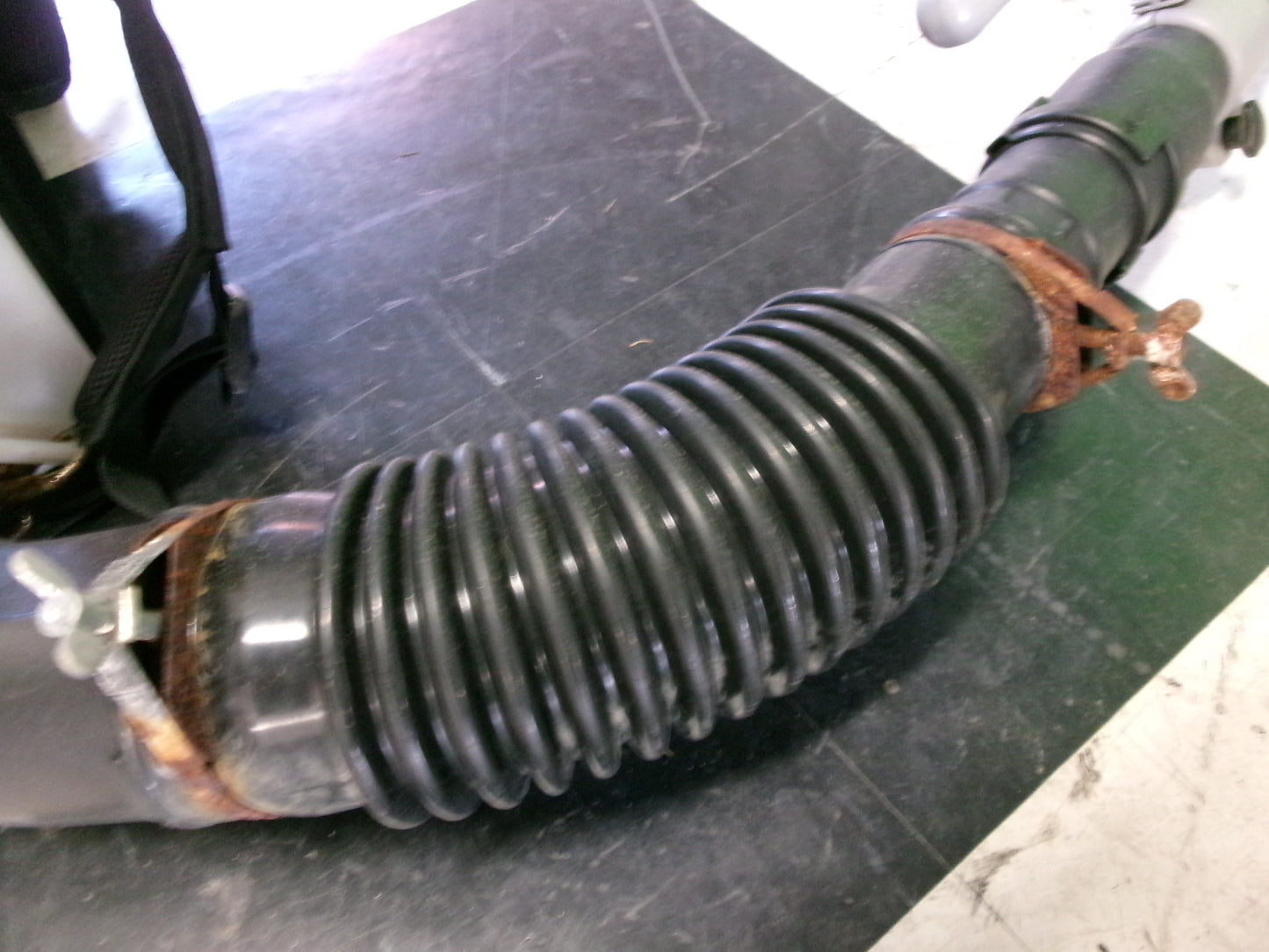 【不具合品】クボタ　中古　動力散布機　DKJ6000G-26　26L