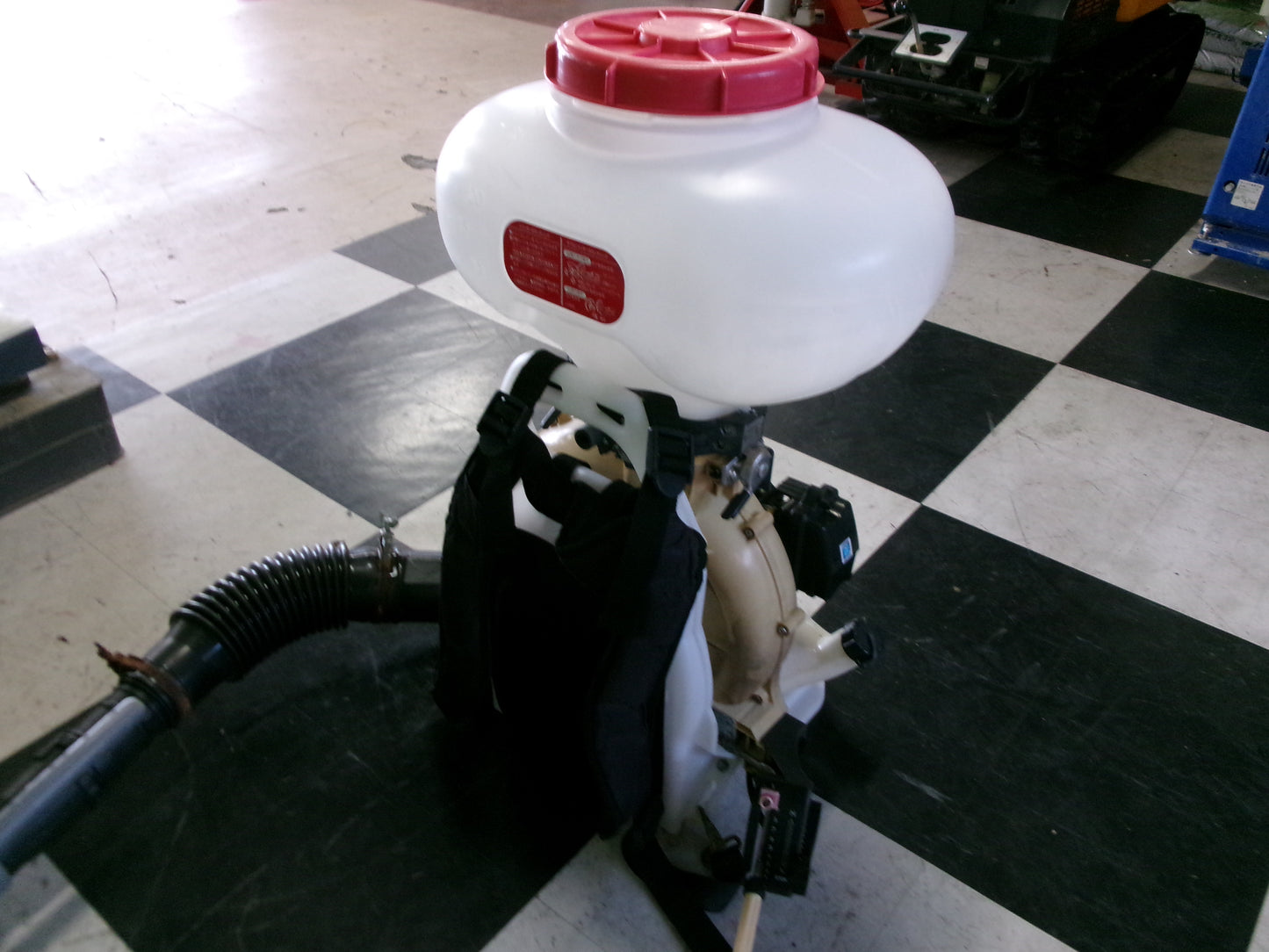 【不具合品】クボタ　中古　動力散布機　DKJ6000G-26　26L