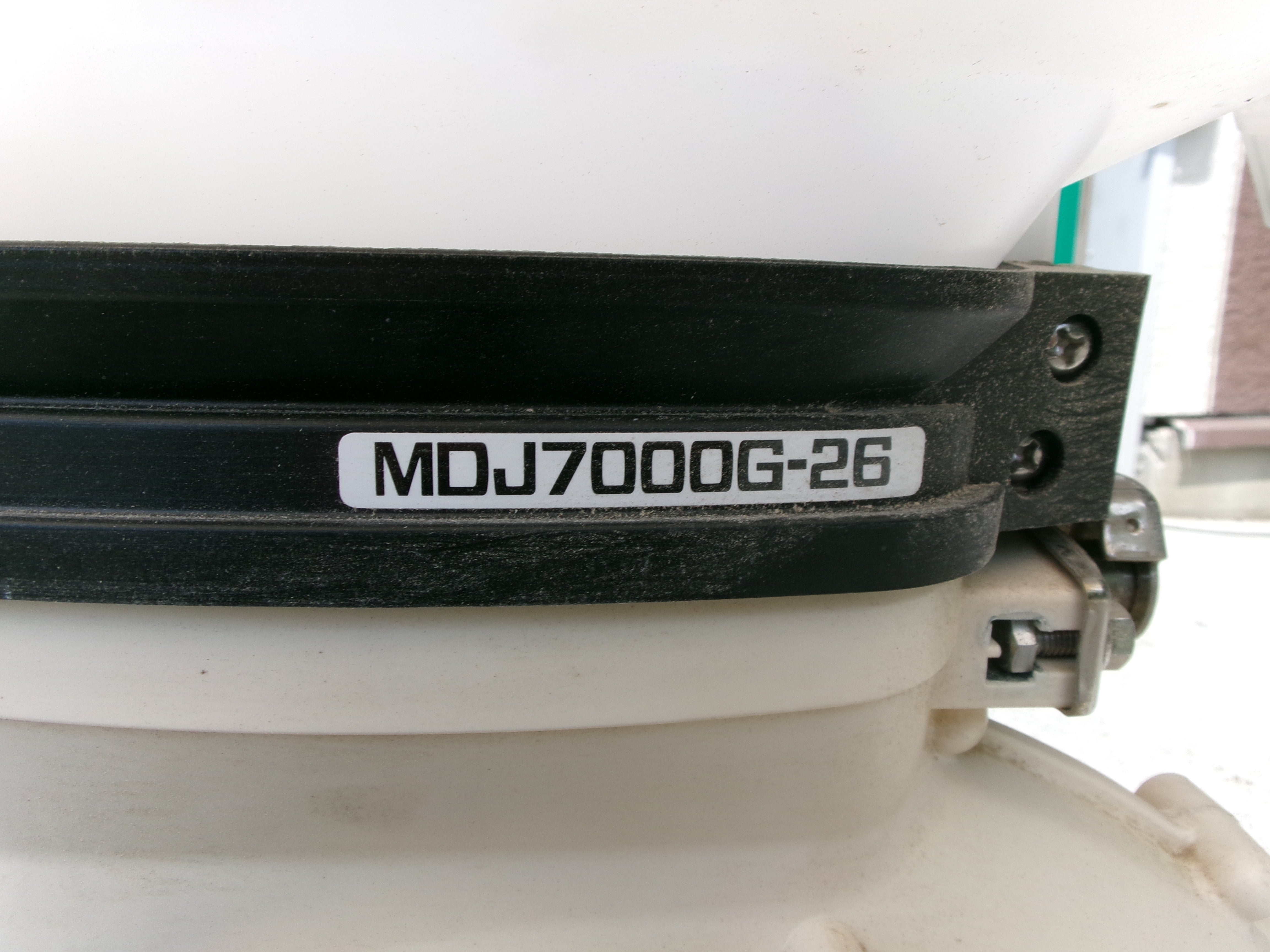 日東エルマテリアル 高輝度プリズム反射テープ 225mmX5M ホワイト (1巻入り) - 3