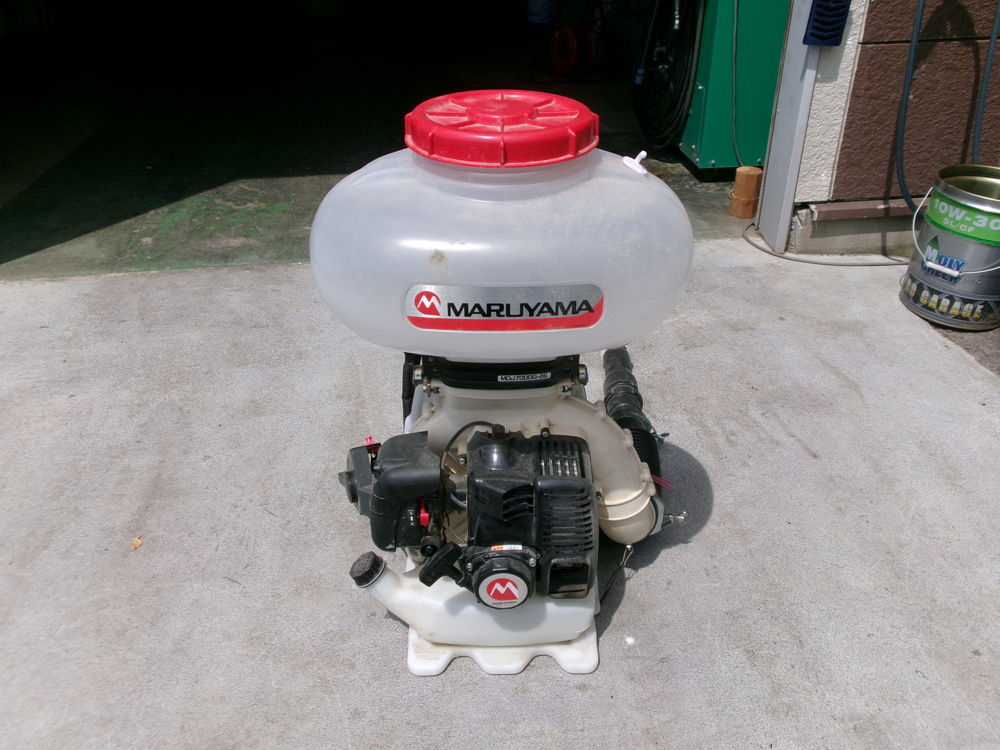 丸山　中古　背負動力散布機　MDJ7000G-26