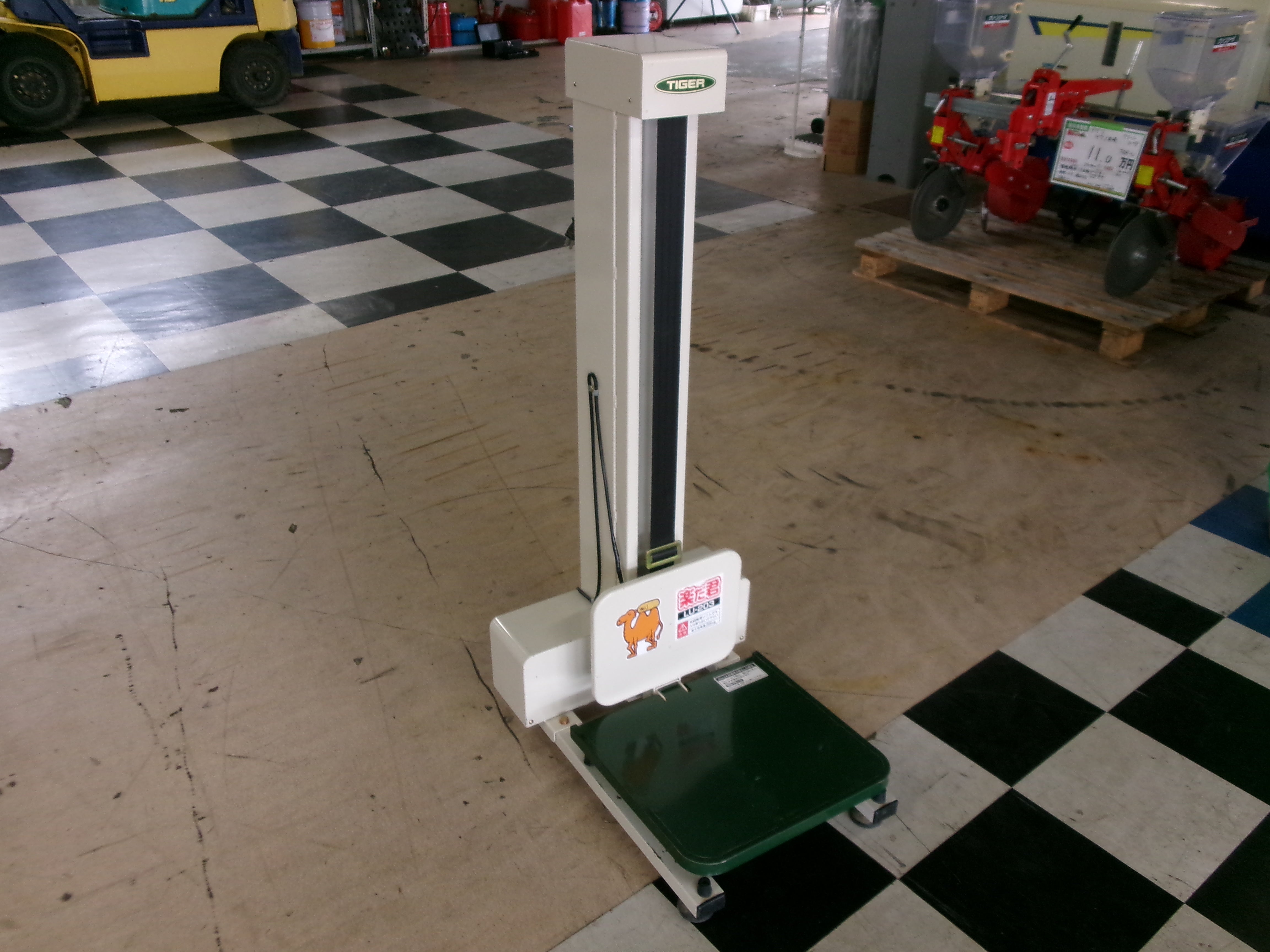 タイガーカワシマ　リフトアップ「楽だ君」LU-203 タイガーカワシマ 米袋用昇降機：楽だ君 LU-203N : AZTEC ヤフー