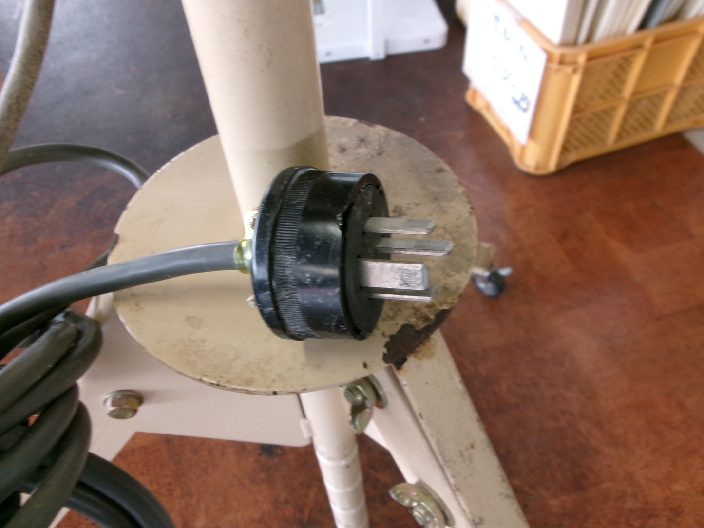 岡山農栄社　中古　バネコン　DCM2A