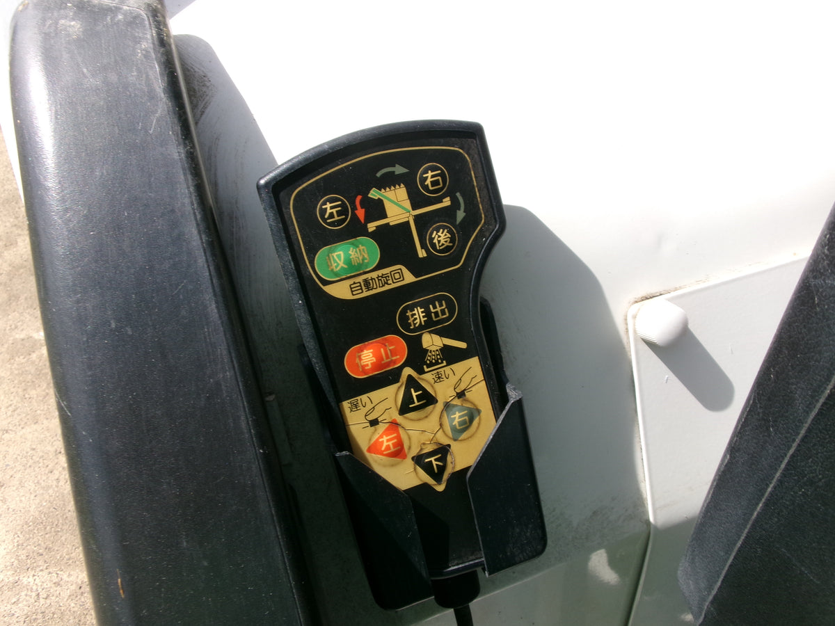 クボタ　中古　コンバイン　6条　98馬力　668時間　結束機　ER698　SD4M