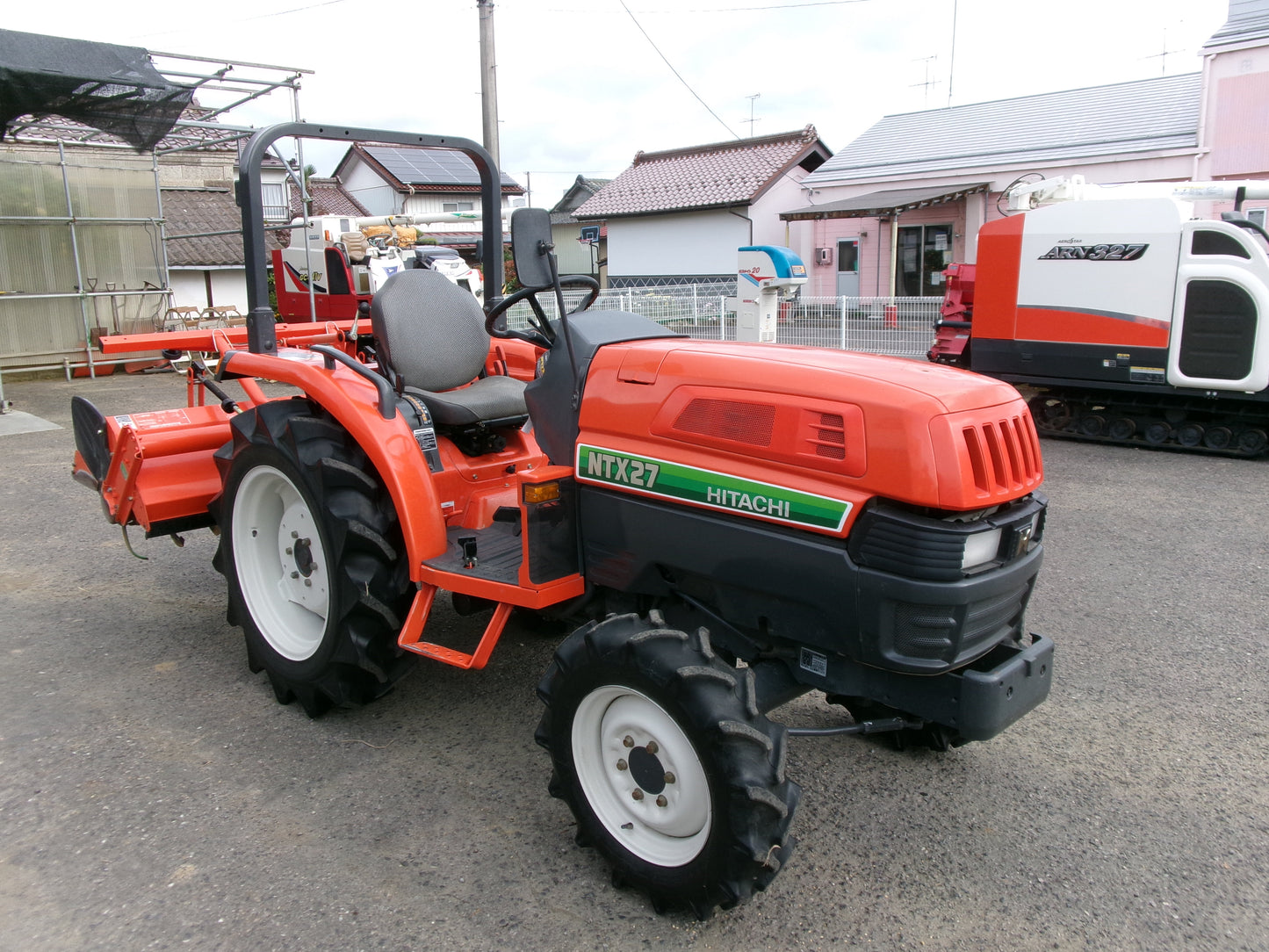 日立（クボタ）　中古　トラクター　NTX27（KL27）　27馬力