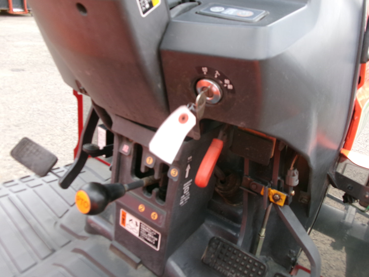 日立（クボタ）　中古　トラクター　NTX27（KL27）　27馬力