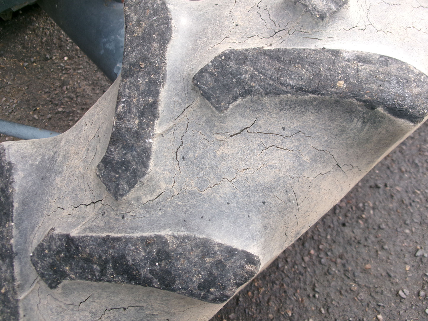 【決算セール特価】クボタ　中古　トラクター　25馬力　KL-25