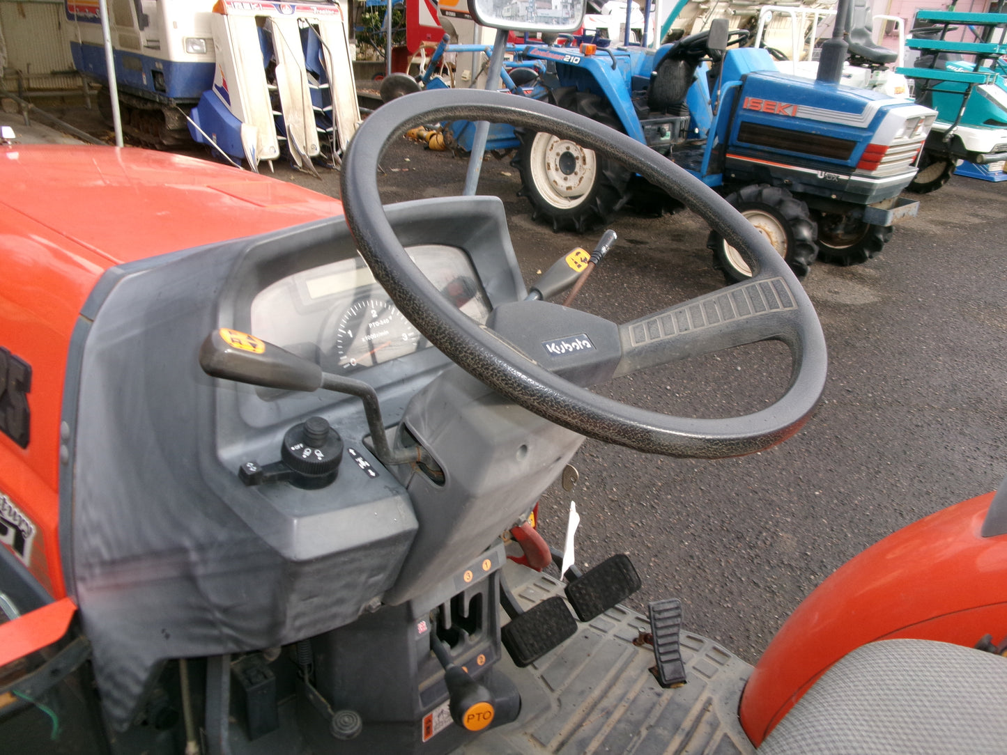 【決算セール特価】クボタ　中古　トラクター　25馬力　KL-25