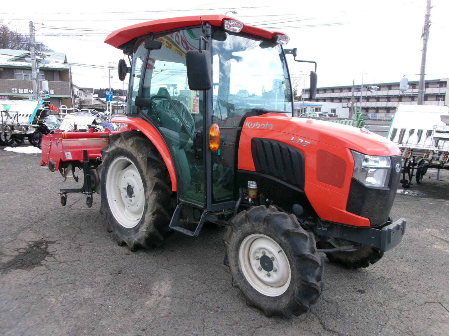 クボタ　中古　トラクター　32馬力　キャビン　97時間　L32CQMAE