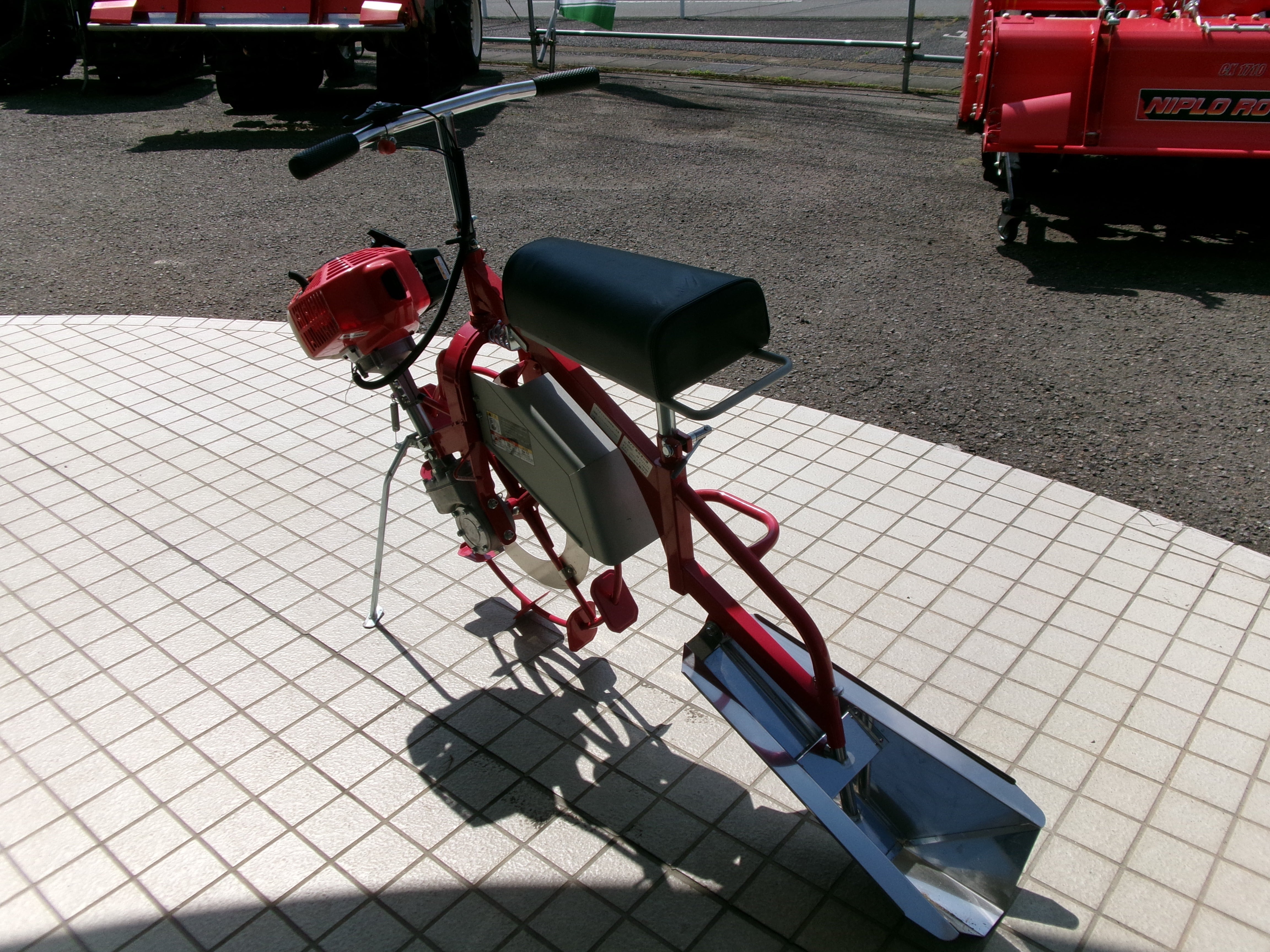 ゼノア 中古 乗用溝切機 操舵式 NTH4000 – 農キング