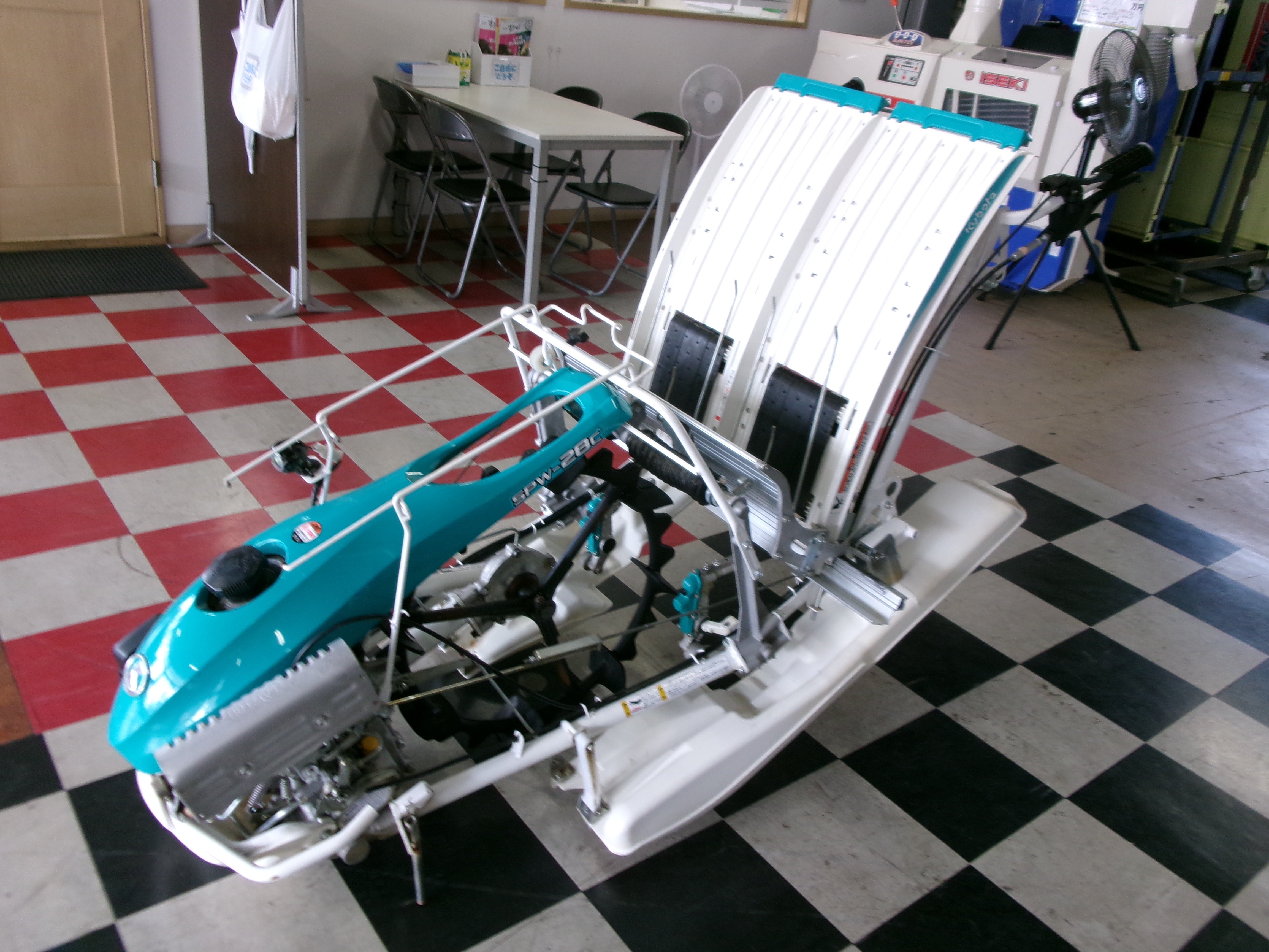 長崎発　クボタ　歩行型　田植機　KUBOTA  SPW-28CB 実働品　田んぼ クボタ 中古 田植機 SPW-28CB 1輪2条 – 農キング