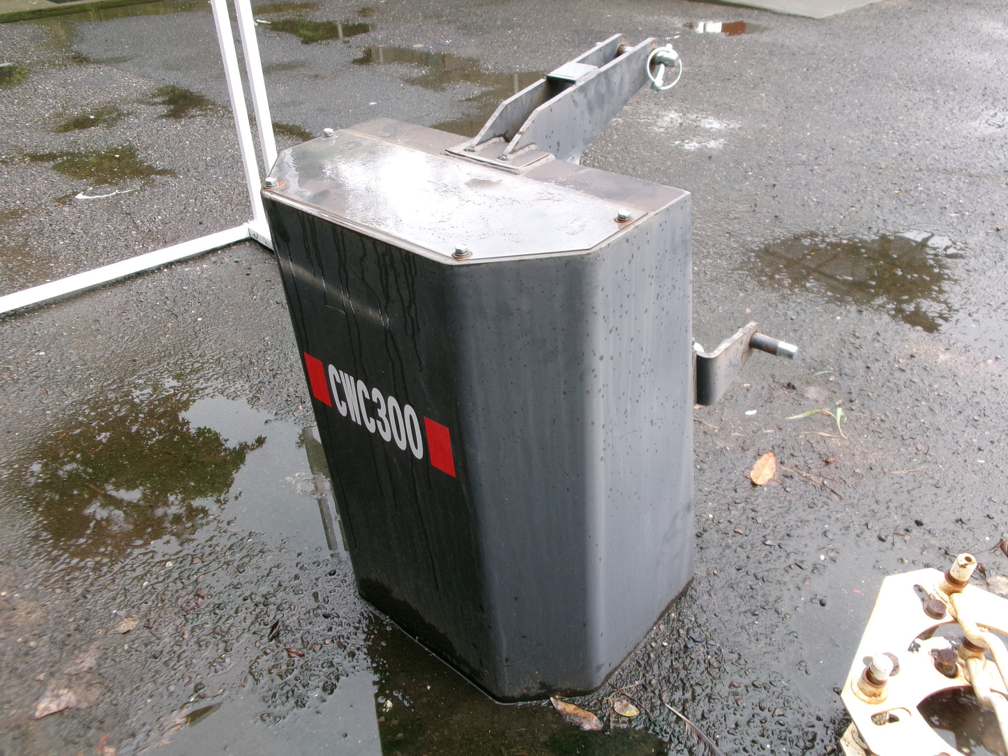 三陽　中古　ウエイト　Bヒッチ　CWC300