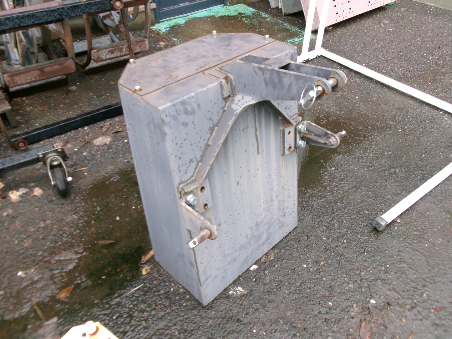 三陽　中古　ウエイト　Bヒッチ　CWC300