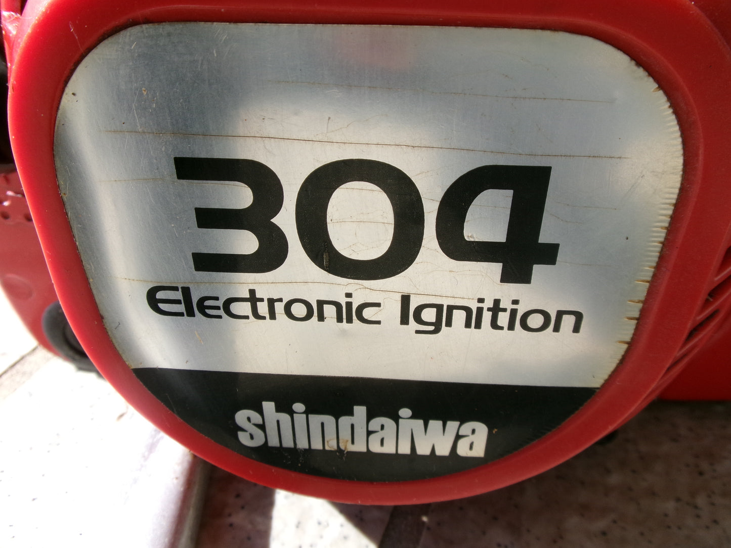 シンダイワ  中古  エンジンチェンソー  E304D