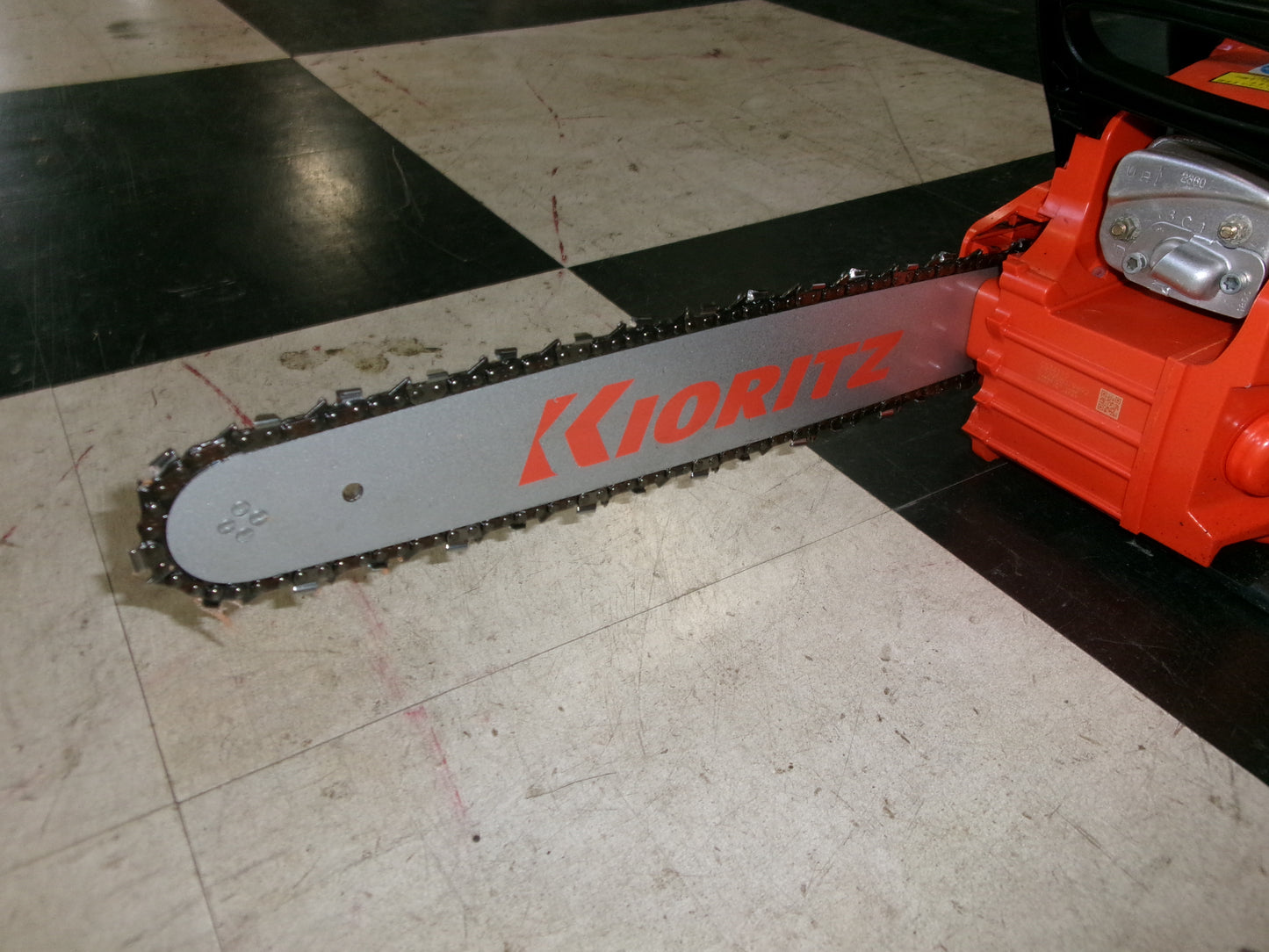 共立　中古　チェーンソー　CS3411G