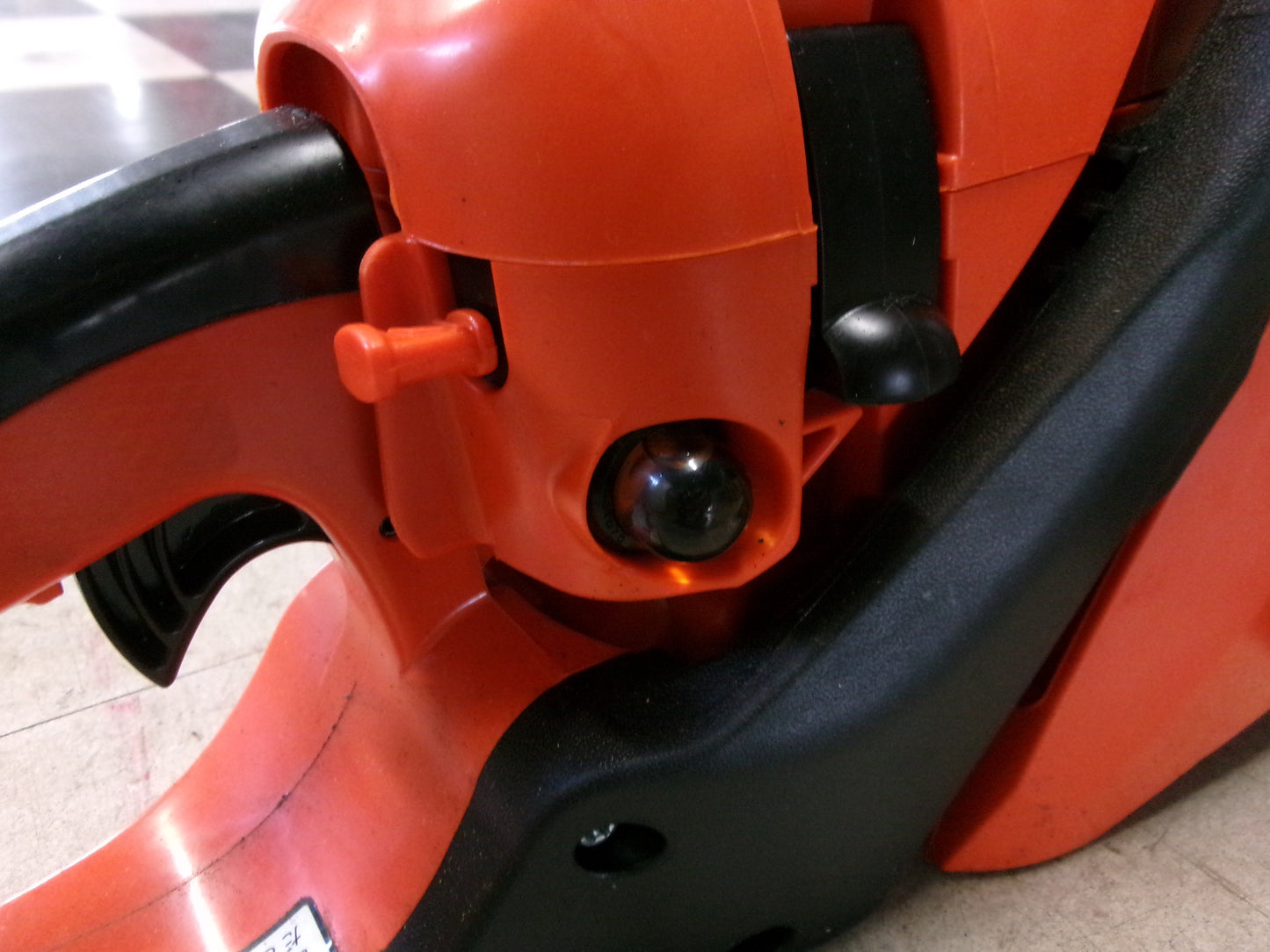 共立　中古　チェーンソー　CS3411G