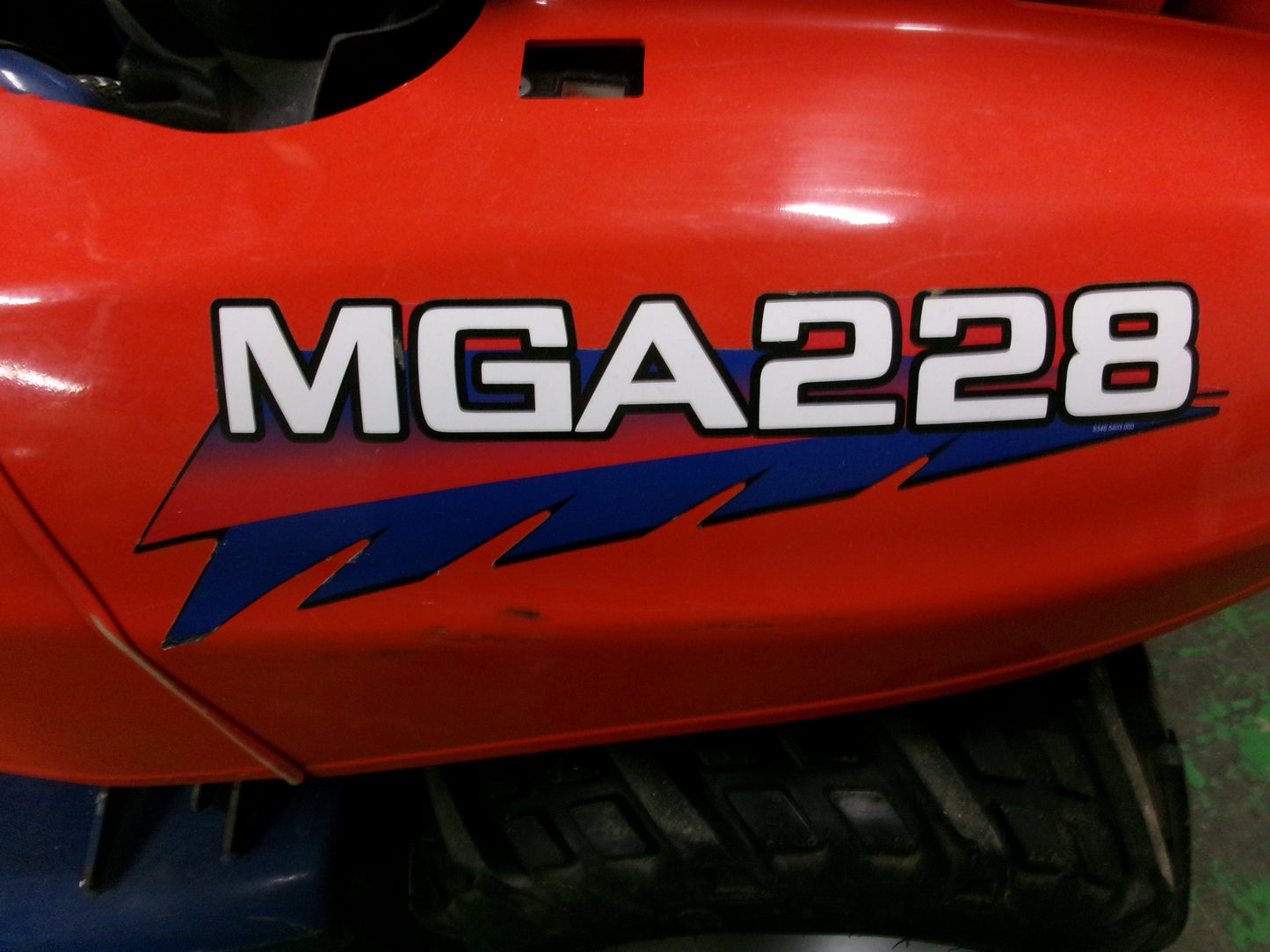 【不具合品】丸山製作所  中古  乗用モア  MGA228