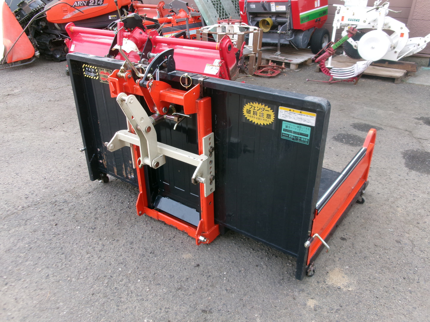 冨士トレーラー　中古　整地キャリア　DCQ15A　Bヒッチ