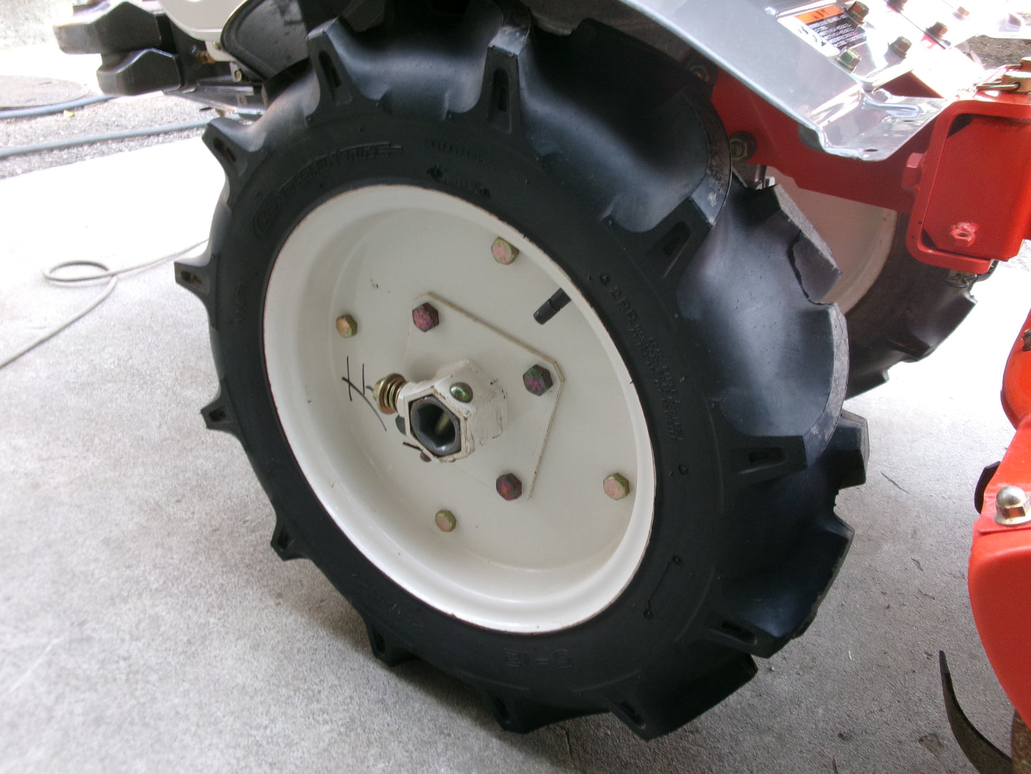 クボタ　中古　テーラー　耕耘機　TG800
